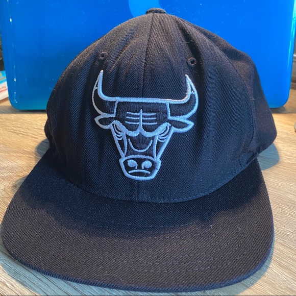 Mitchell & Ness Other - MOVING SALE Chicago Bulls Snapback